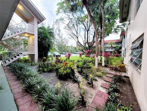 2901 NW 47th Terrace Lauderdale Lakes FL 33313