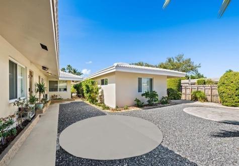1241 NE 16th Terrace Fort Lauderdale FL 33304