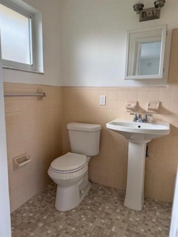 1241 NE 16th Terrace Fort Lauderdale FL 33304