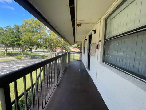 6040 Shakerwood Circle Tamarac FL 33319