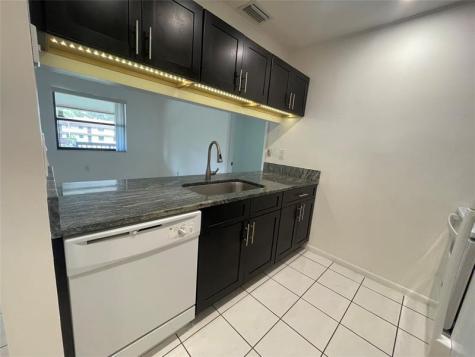6040 Shakerwood Circle Tamarac FL 33319
