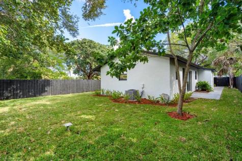 1211 NE 2nd Avenue Fort Lauderdale FL 33304