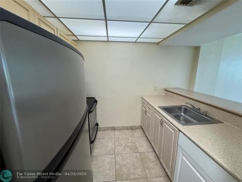 4222 Inverrary Boulevard Lauderhill FL 33319