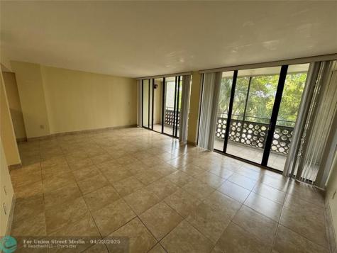 4222 Inverrary Boulevard Lauderhill FL 33319