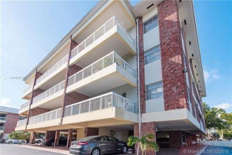 2420 SE 17th Causeway Fort Lauderdale FL 33316