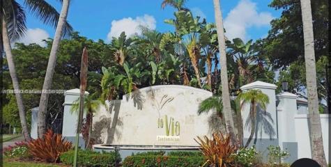 165 NW 96th Te Pembroke Pines FL 33024