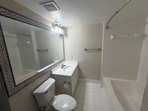 165 NW 96th Te Pembroke Pines FL 33024