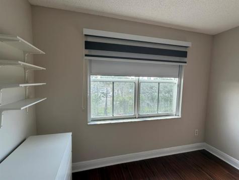 165 NW 96th Te Pembroke Pines FL 33024