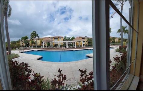 165 NW 96th Te Pembroke Pines FL 33024
