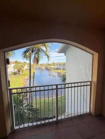 165 NW 96th Te Pembroke Pines FL 33024