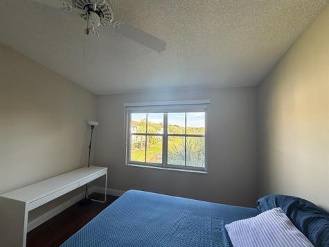 165 NW 96th Te Pembroke Pines FL 33024
