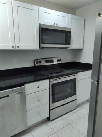 1022 Twin Lakes Drive Coral Springs FL 33071