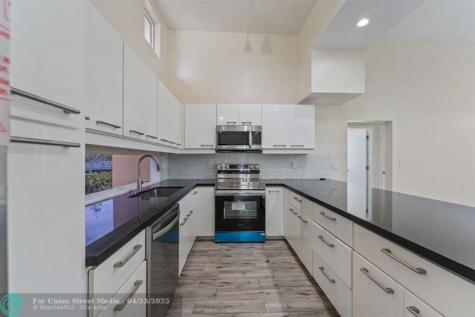 4620 NE 18 Avenue Pompano Beach FL 33064