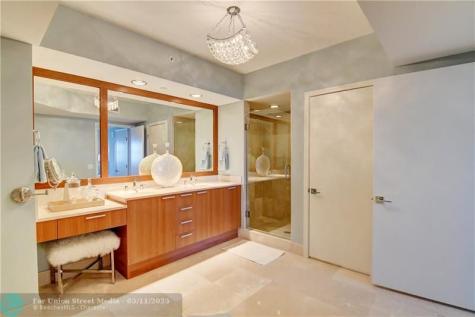 2640 Lake Shore Drive Riviera Beach FL 33404