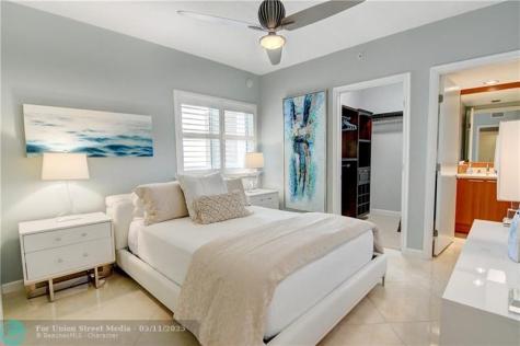2640 Lake Shore Drive Riviera Beach FL 33404