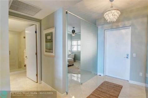 2640 Lake Shore Drive Riviera Beach FL 33404