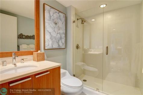 2640 Lake Shore Drive Riviera Beach FL 33404