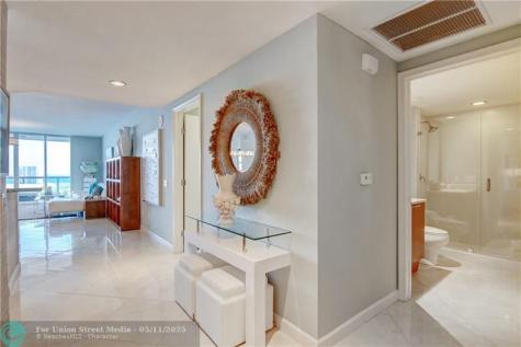 2640 Lake Shore Drive Riviera Beach FL 33404