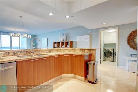 2640 Lake Shore Drive Riviera Beach FL 33404
