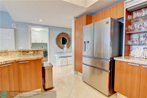 2640 Lake Shore Drive Riviera Beach FL 33404