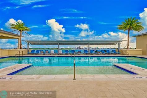 2640 Lake Shore Drive Riviera Beach FL 33404