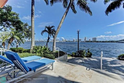 2640 Lake Shore Drive Riviera Beach FL 33404