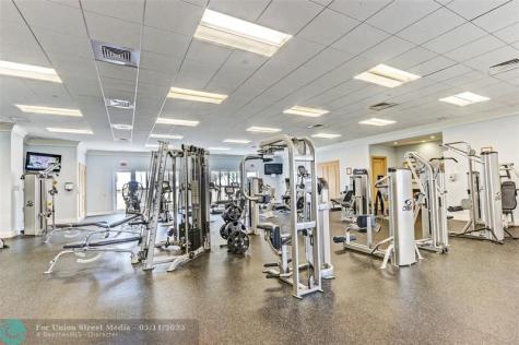 2640 Lake Shore Drive Riviera Beach FL 33404