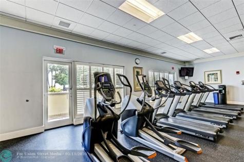 2640 Lake Shore Drive Riviera Beach FL 33404