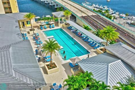 2640 Lake Shore Drive Riviera Beach FL 33404