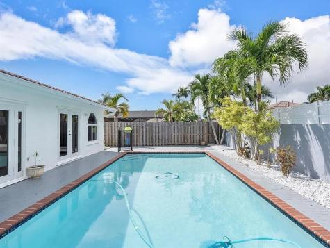 13961 SW 156th Terrace Miami FL 33177