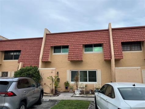 16 Spinning Wheel Lane Tamarac FL 33319