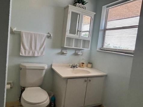 850 E Commercial Boulevard Oakland Park FL 33334