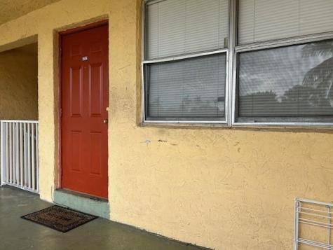 850 E Commercial Boulevard Oakland Park FL 33334