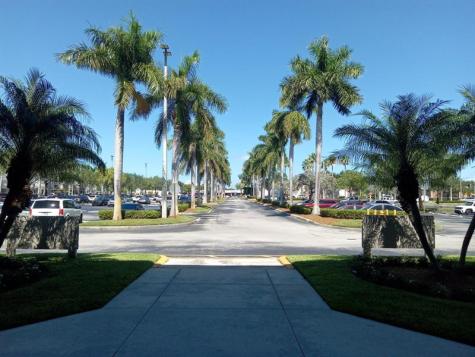 850 E Commercial Boulevard Oakland Park FL 33334
