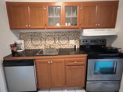 850 E Commercial Boulevard Oakland Park FL 33334