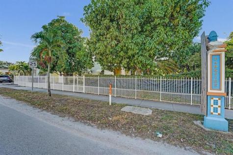 2000 Jackson Street Hollywood FL 33020