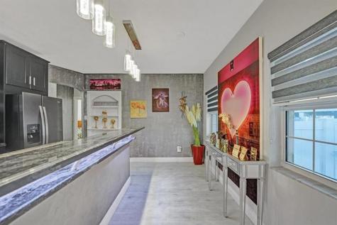 2000 Jackson Street Hollywood FL 33020