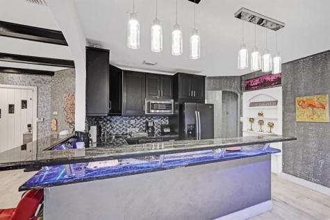2000 Jackson Street Hollywood FL 33020