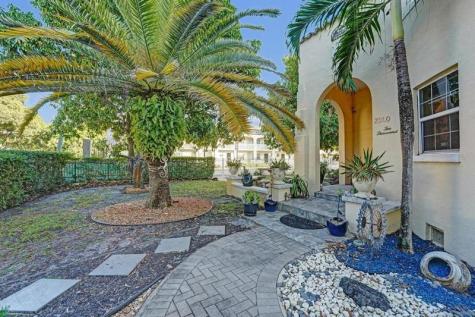 2000 Jackson Street Hollywood FL 33020