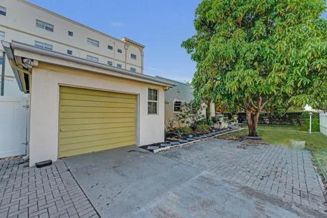 2000 Jackson Street Hollywood FL 33020