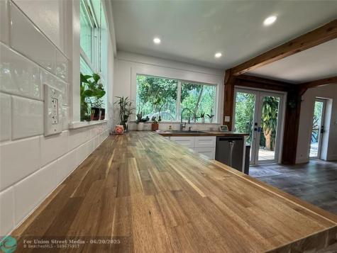 22990 SW 156th Avenue Miami FL 33170