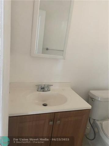 1906 Mckinley Street Hollywood FL 33021