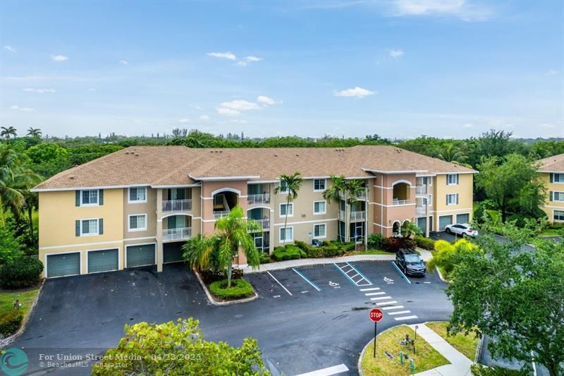 6492 Emerald Dunes Drive West Palm Beach FL 33411