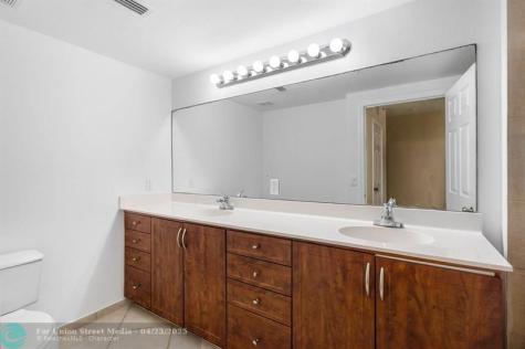 6492 Emerald Dunes Drive West Palm Beach FL 33411