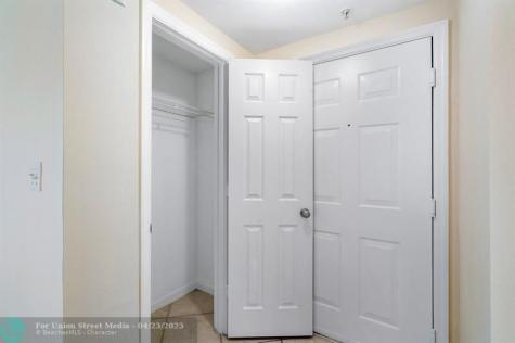 6492 Emerald Dunes Drive West Palm Beach FL 33411