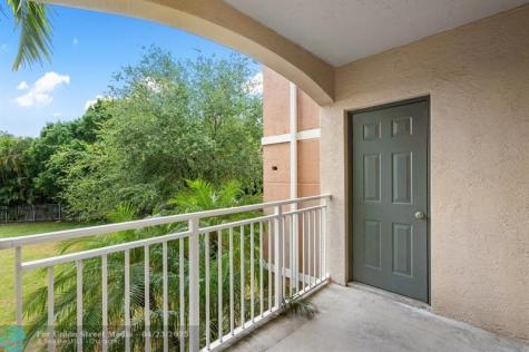 6492 Emerald Dunes Drive West Palm Beach FL 33411