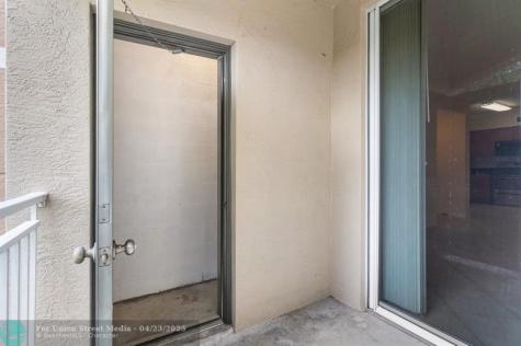 6492 Emerald Dunes Drive West Palm Beach FL 33411