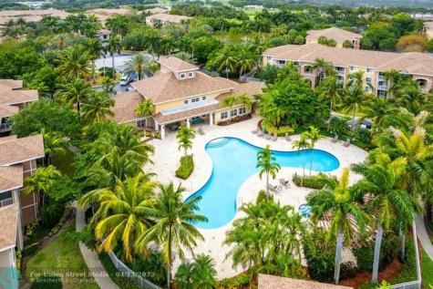 6492 Emerald Dunes Drive West Palm Beach FL 33411
