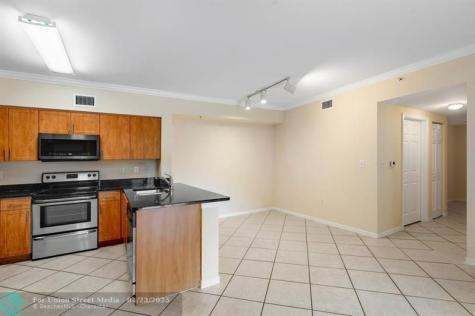 6492 Emerald Dunes Drive West Palm Beach FL 33411