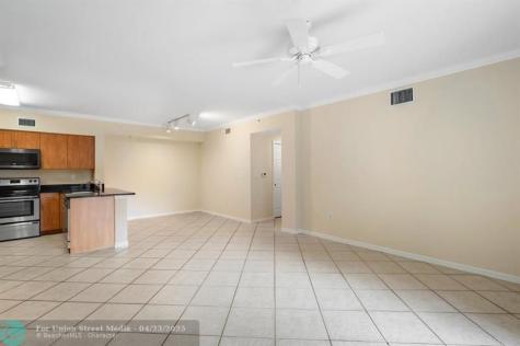 6492 Emerald Dunes Drive West Palm Beach FL 33411